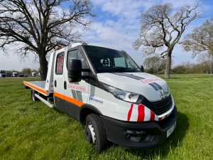 LJ TRANSPORT TAKE DELIVERY OF A PAIR OF NEW IVECO CREW CABS