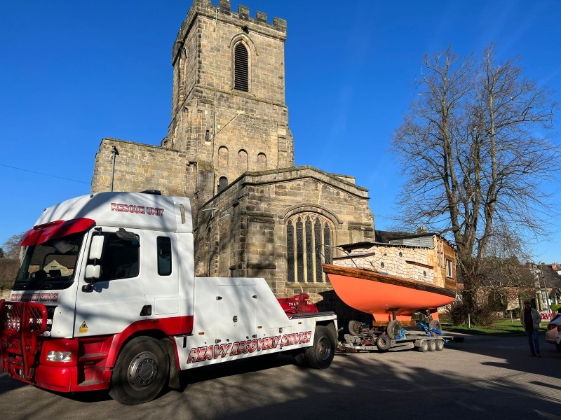 Toad Towing & Richford Motors assist Johnny Vegas